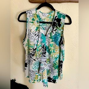 Large Light weight Sleeveless Blouse Floral Pattern